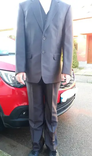 Třířadý oblek