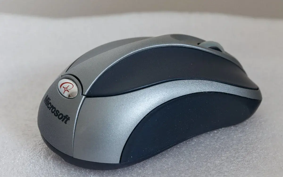 Microsoft Wireless Notebook Optical Mouse 4000