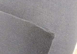 Tlumící materiál