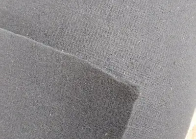 Tlumící materiál