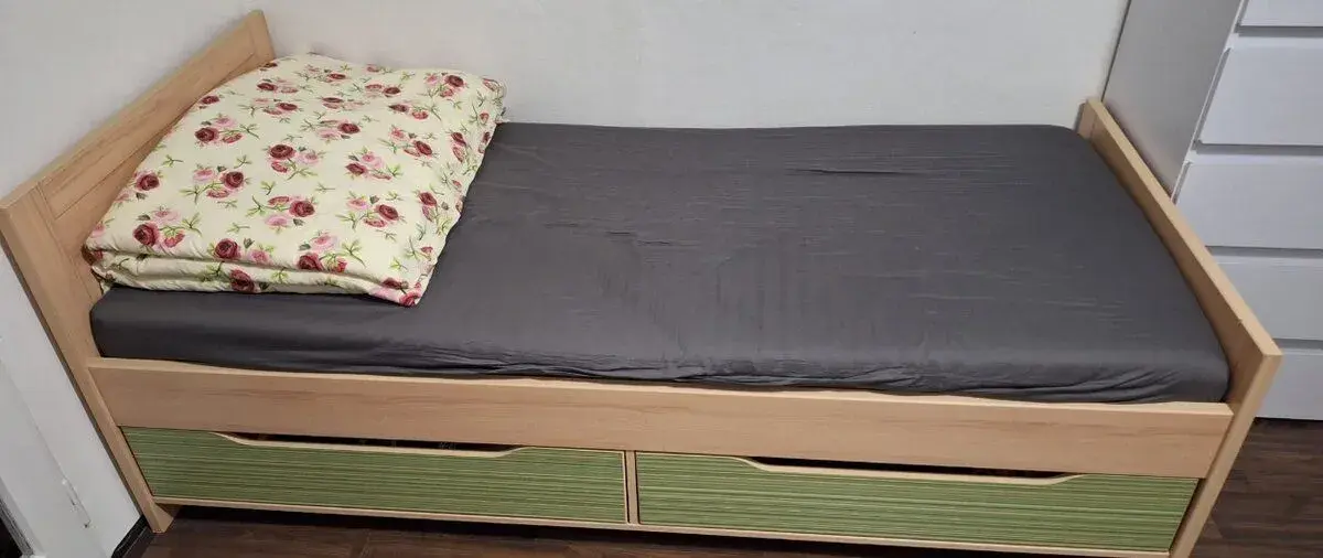 jednolůžková postel: 90x200cm