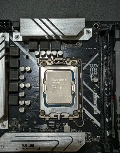 Intel Core i7-12700KF
