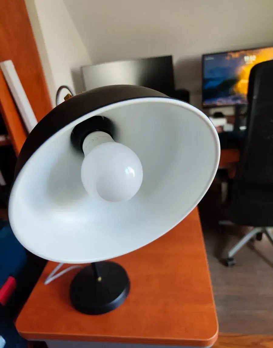 Designová stolní retro/industriální lampa