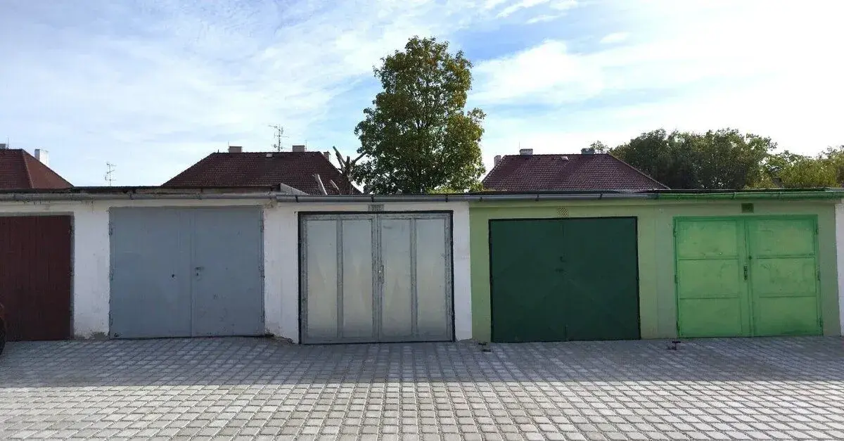 Pronájem garáže, 17 m², Ak. Bydžovského, Veselí nad Lužnicí