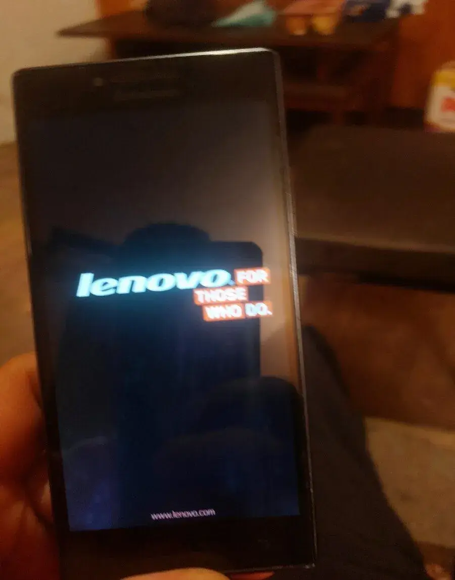 Telefon Lenovo P70