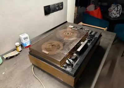 Tesla B73 kotoučový magnetofon – retro, funkční