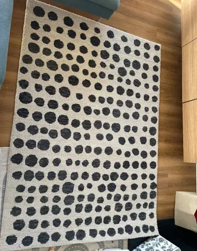 Vlněný koberec Beliani Havran 160x230cm