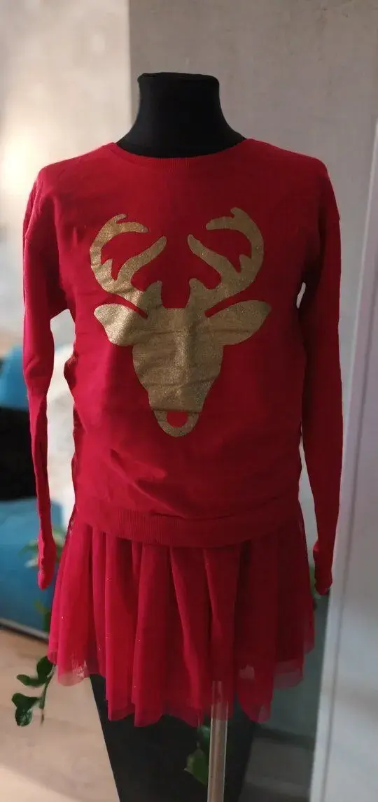 Set mikči se sukní v červených barvách 10 let