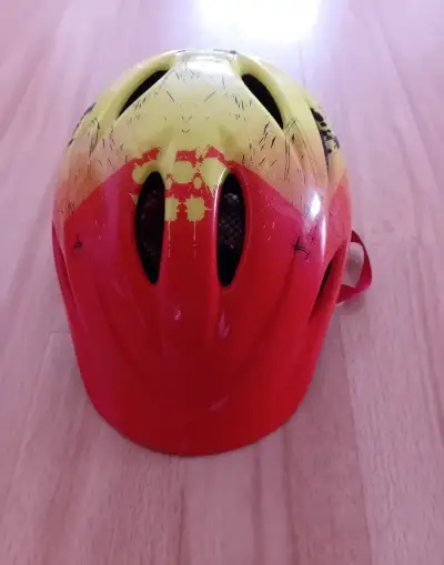 Dětská cyklistická přilba R2 DUCKY červeno/žlutá