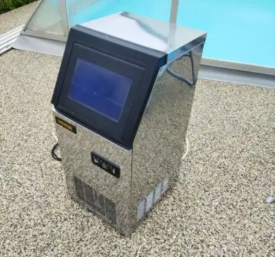 Výrobník ledu Vevor profi