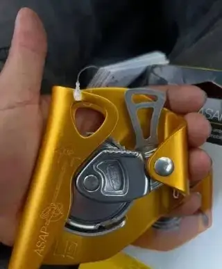 Petzl Asap - brzda / zachycovač pádů