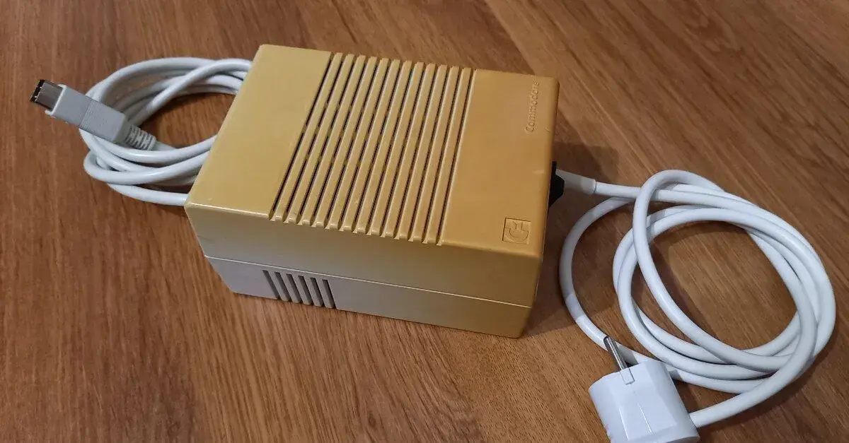 Napájecí zdroj Commodore (Amiga)