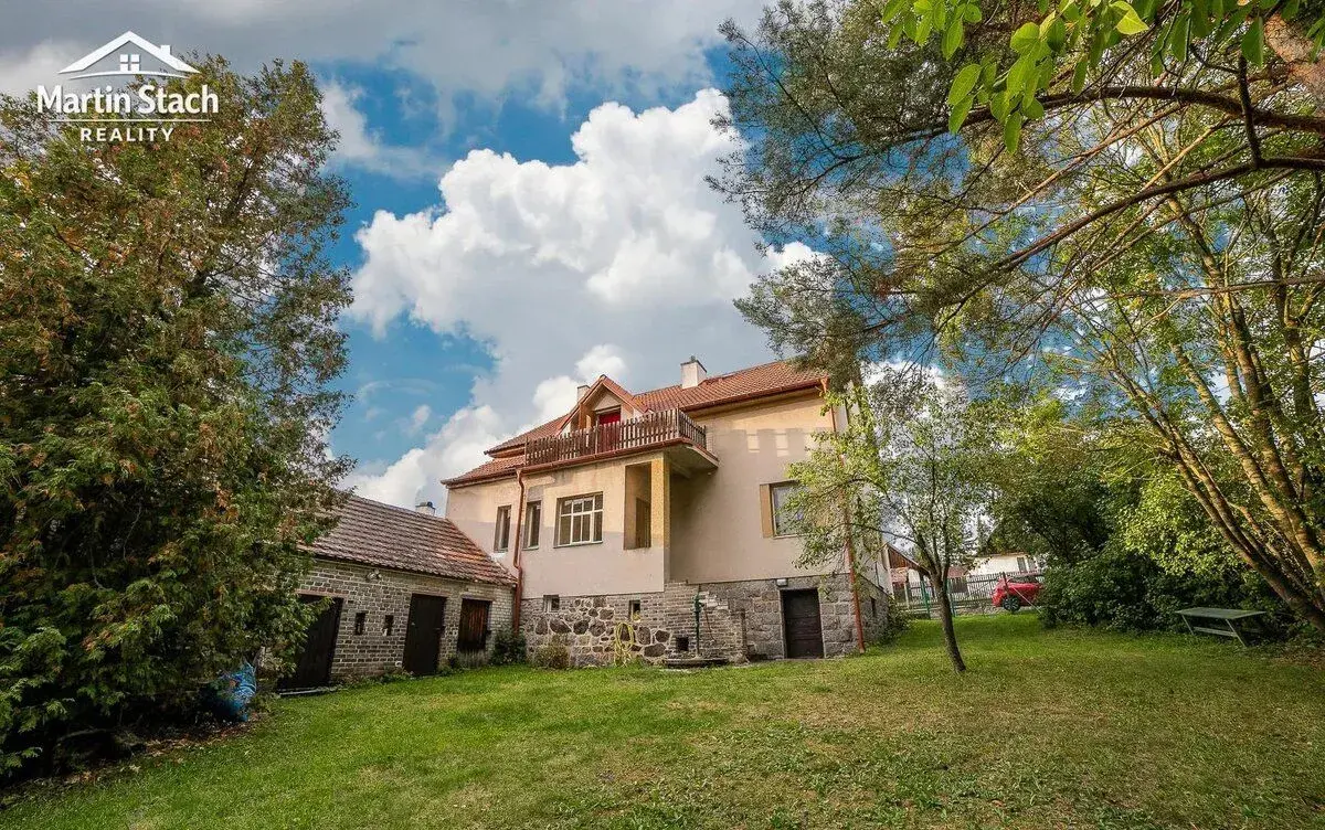 Rodinný dům se zahradou ve Žďáru u Blovic | cca 211 m and su