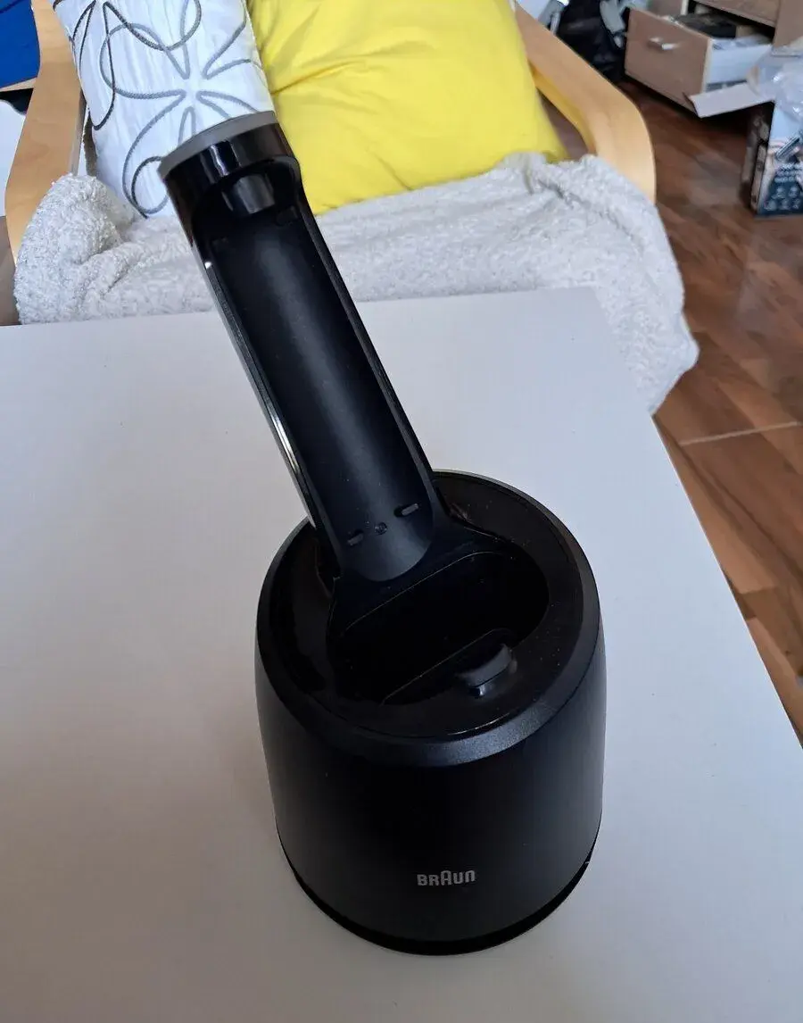 Čisticí stanice Braun 4v1 SmartCare