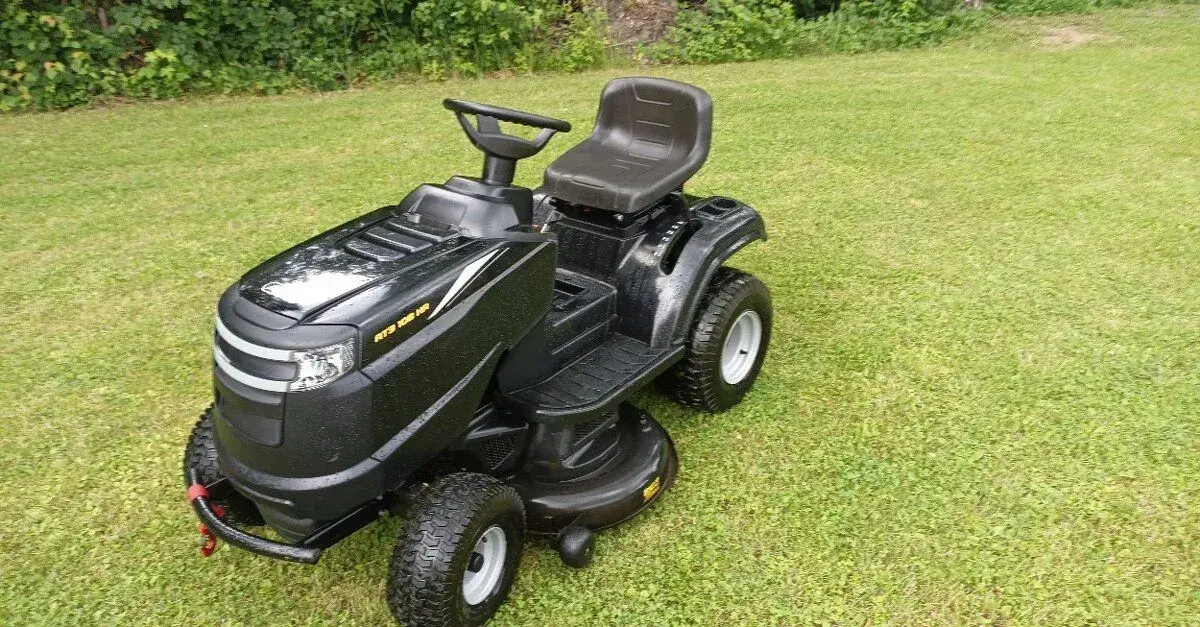 Zahradní Traktor