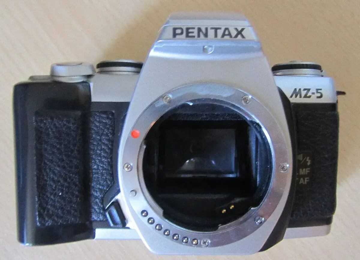 Pentax MZ 5 kinofilmová AF