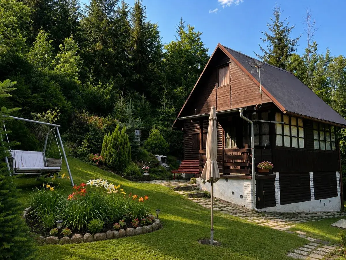 Prodej lesní chaty s pozemkem 1 153 m² pár kroků od řeky Ota