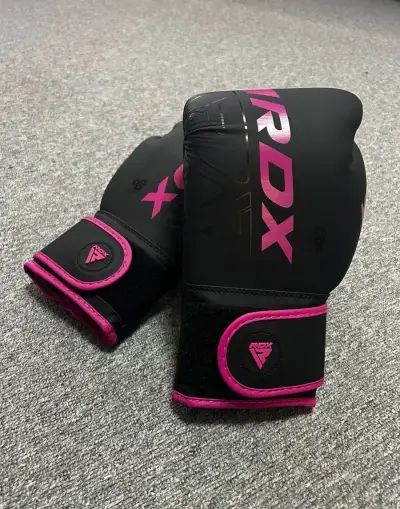 Boxerské rukavice F6 Kara Pink - RDX