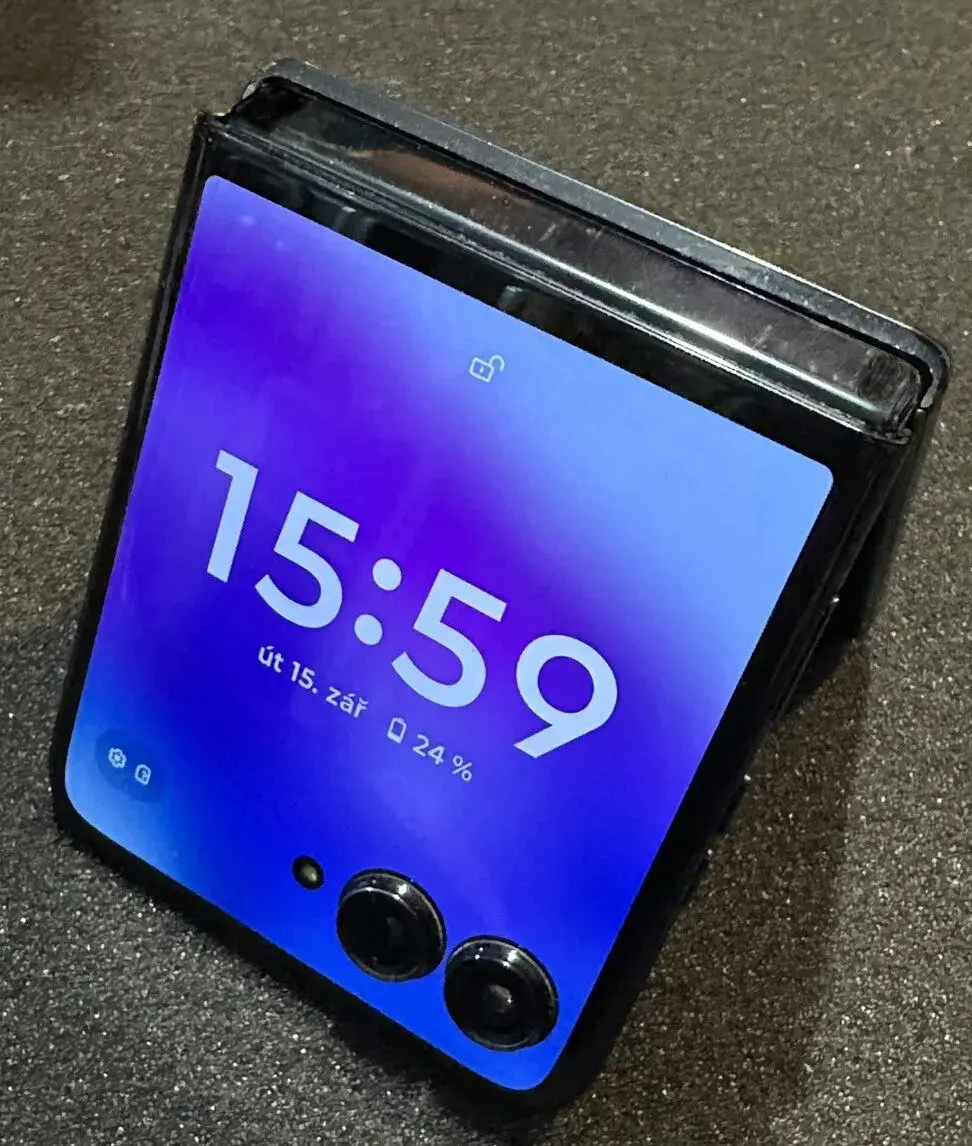 Top tel. MOTOROLA RAZR 50 ULTRA 512GB Midnight Blue