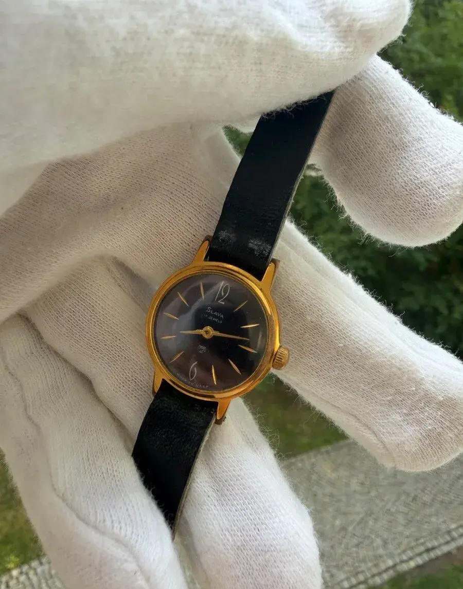 Dámské mechanické hodinky Slava 17 Jewels