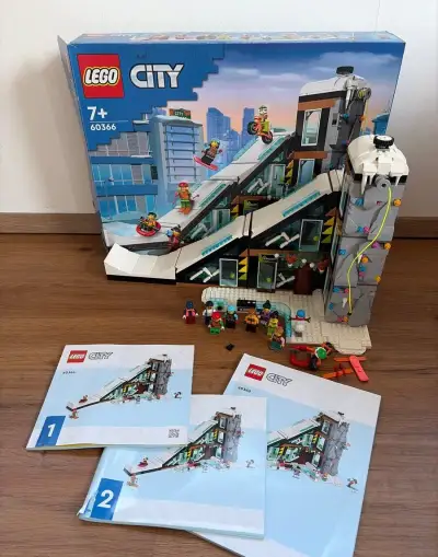 LEGO City 60366 Lyžařský a lezecký areál