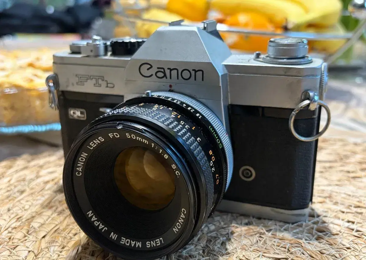 Canon FTb QL + Canon FD 50mm f/1,8 S.C.