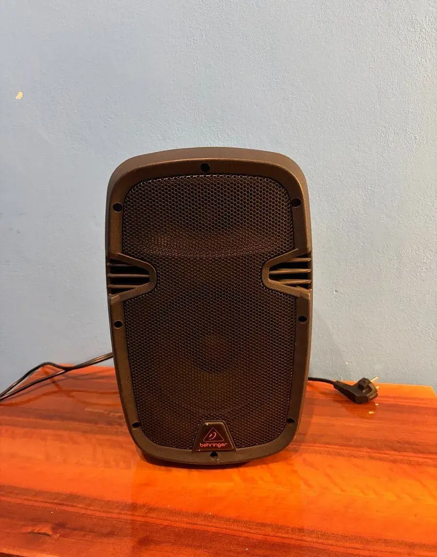 Aktivní reprobox Behringer PK108A
