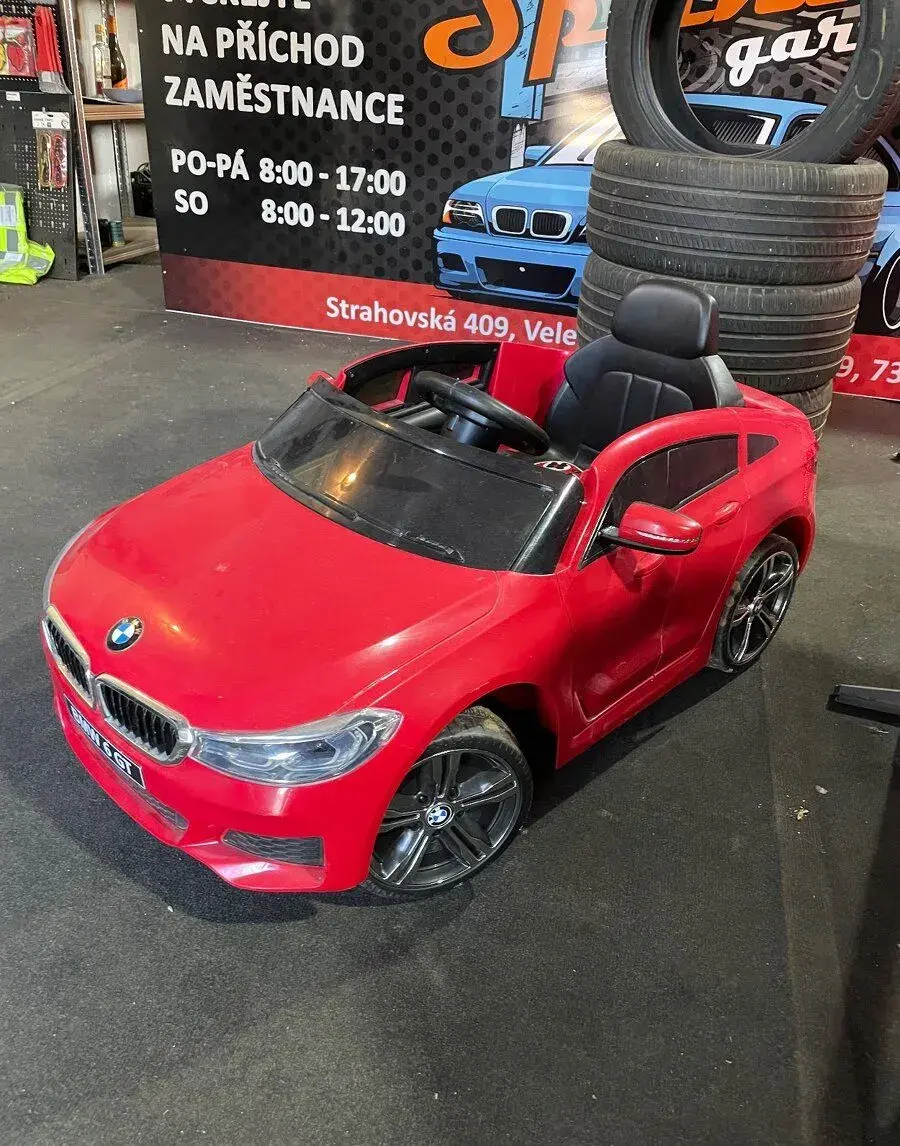 DĚTSKÉ AUTÍČKO BMW