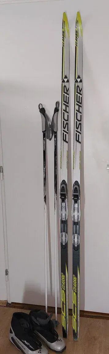 Set - běžky FISCHER SCS Classic (lyže 197cm, boty 43, hole)