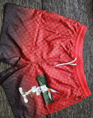 Bermudy,plavky,kraťasy od firmy Gucci XXL červené