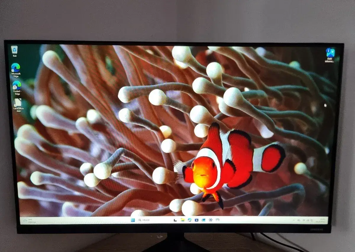 Profesionální 27" Full HD monitor Samsung F27T350FHR (IPS,