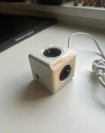 Zásuvka POWERCUBE EXTENDED - více kusů