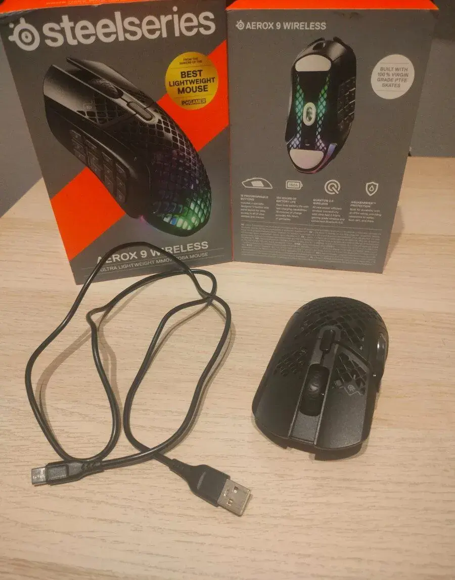 Drátová herní myš SteelSeries Aerox 5
