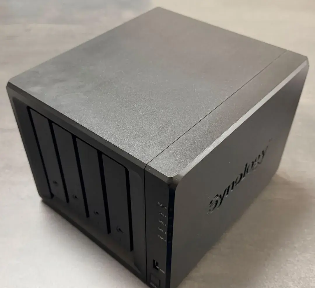 Synology DS418 + disky
