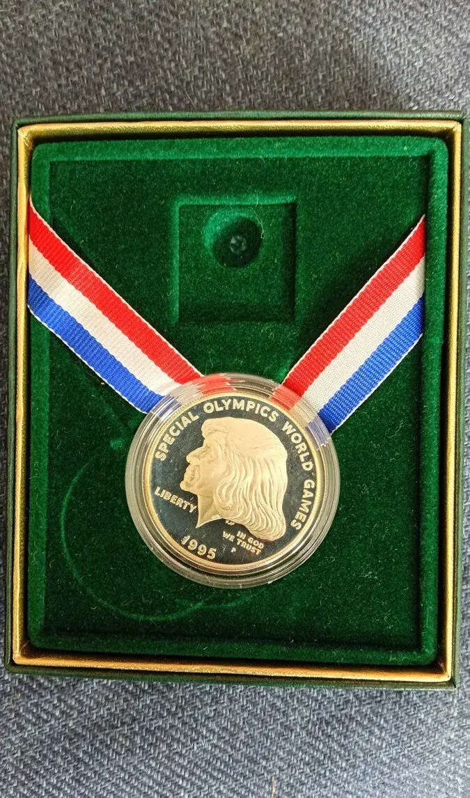 Stříbrný dolar 1995 Special Olympics World Games – Proof (US