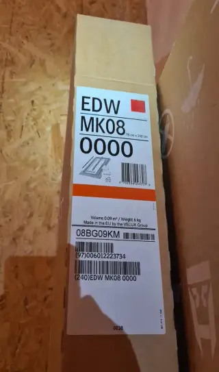 Nové střešní okno VELUX GZL MK08 78x140 + lemování EDW