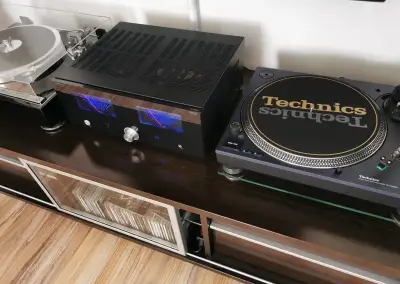 Gramofon Technics SL 1200
