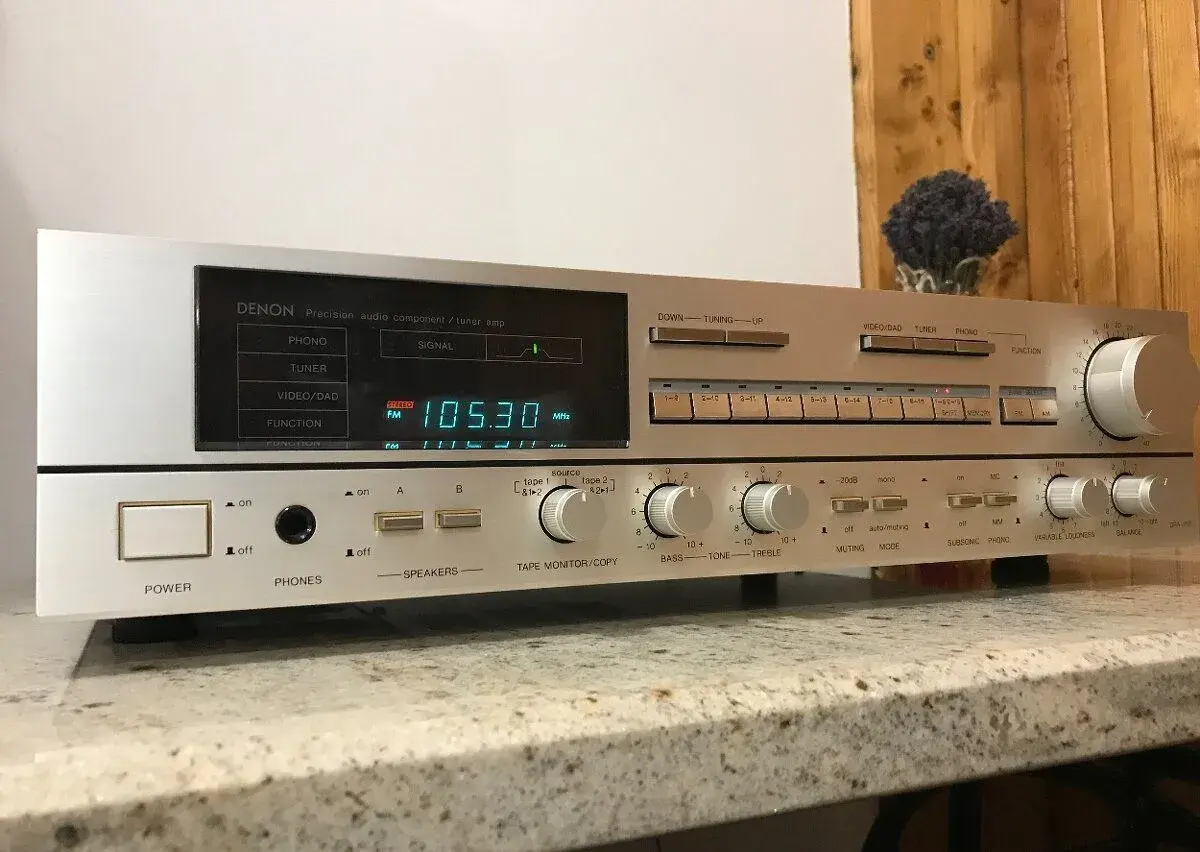 Denon DRA-550 Top stav