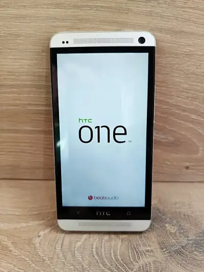 HTC One M7 – stav 10/10, celohliníková ikona