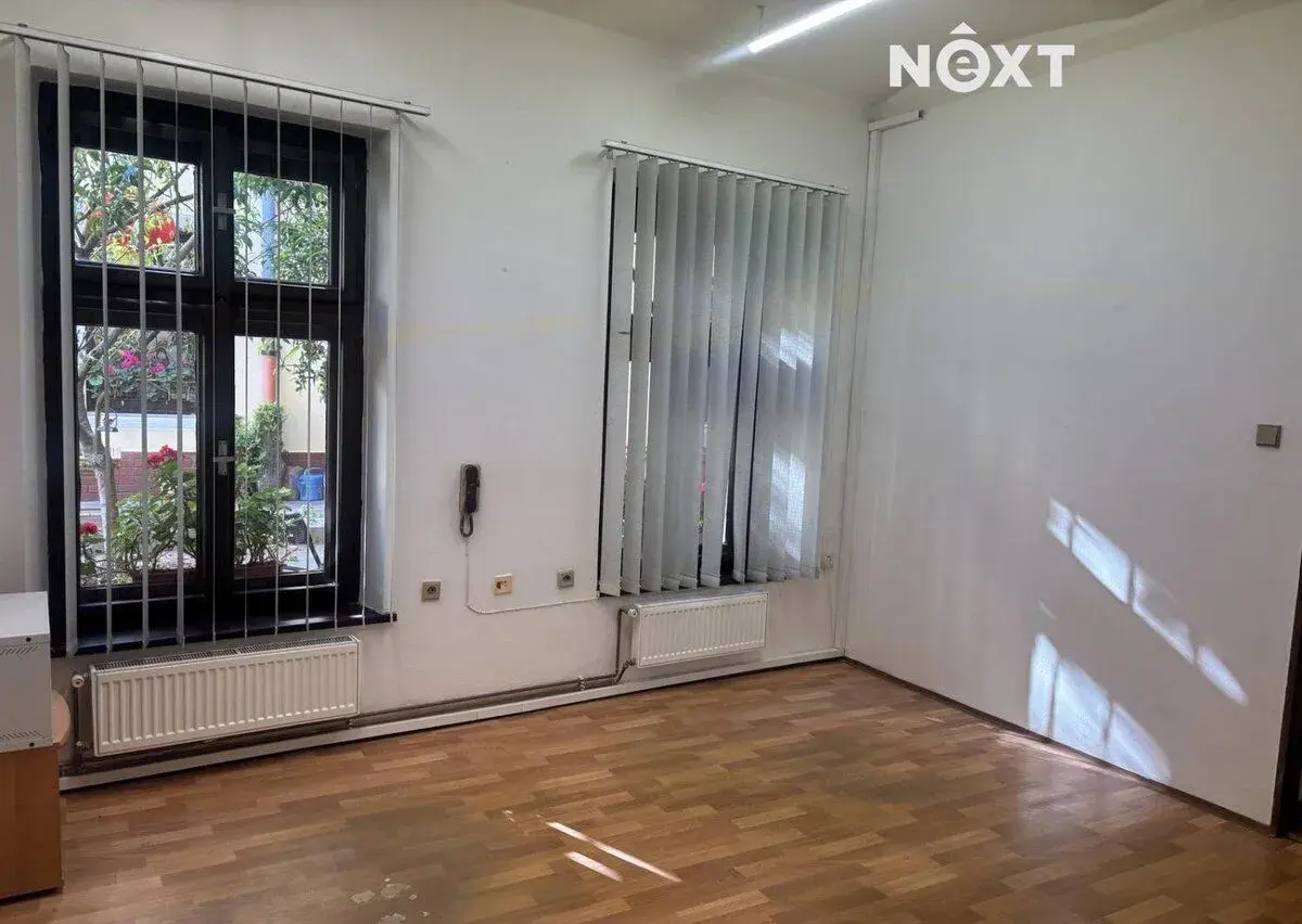 Pronájem komerční Obchodní prostory, 20㎡