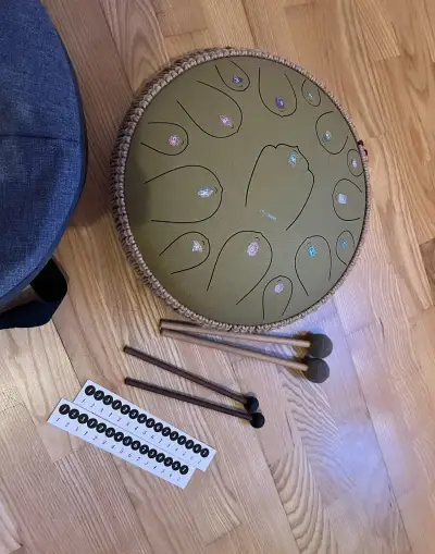 Tongue drum / hang drum Thomann