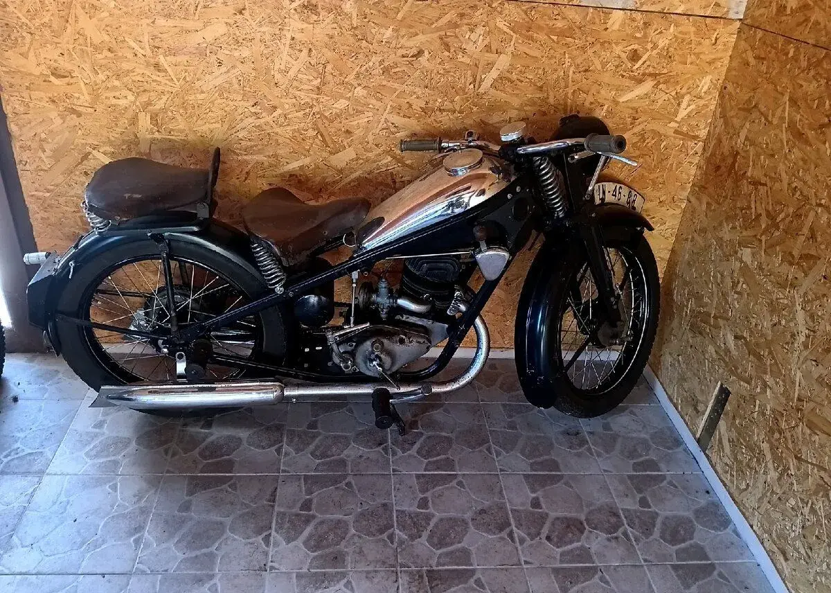 ČZ 250 SPORT