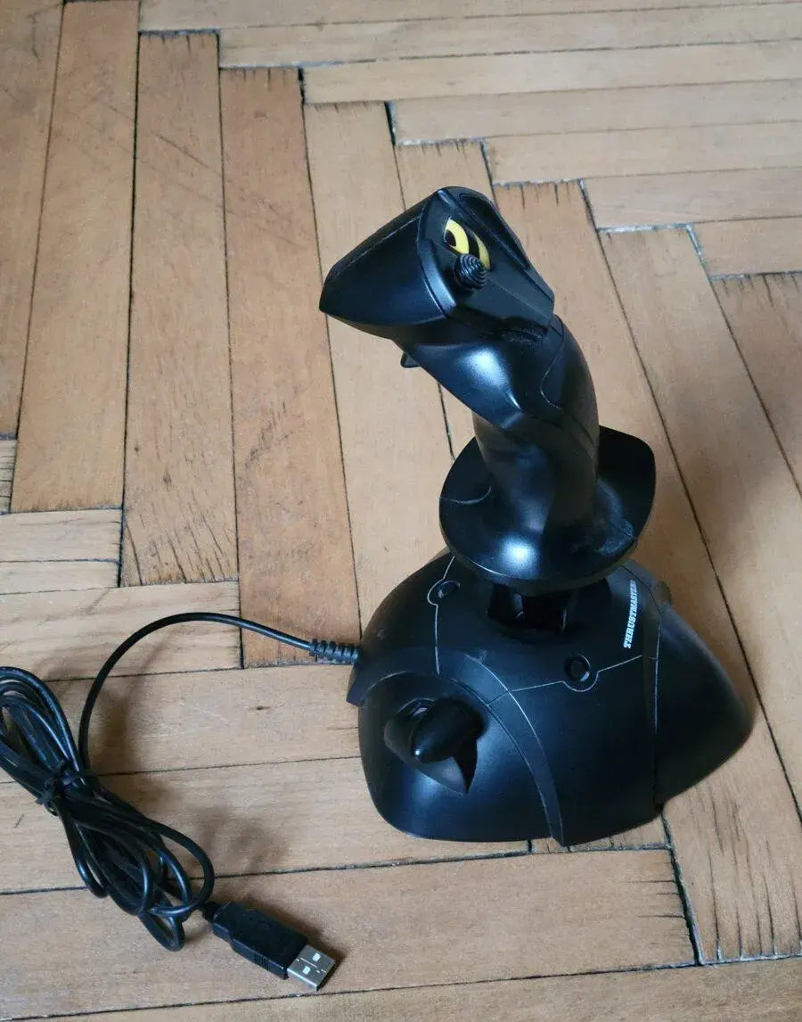 Thrustmaster Joystick USB