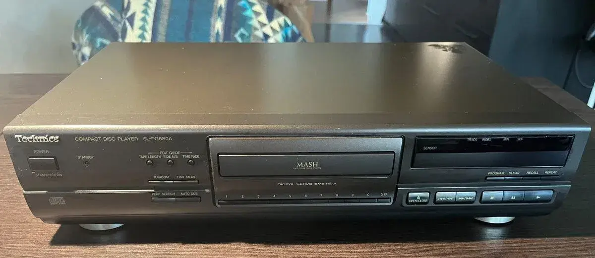 Technics SL-PG580A (Stereo Compact Disc Player)