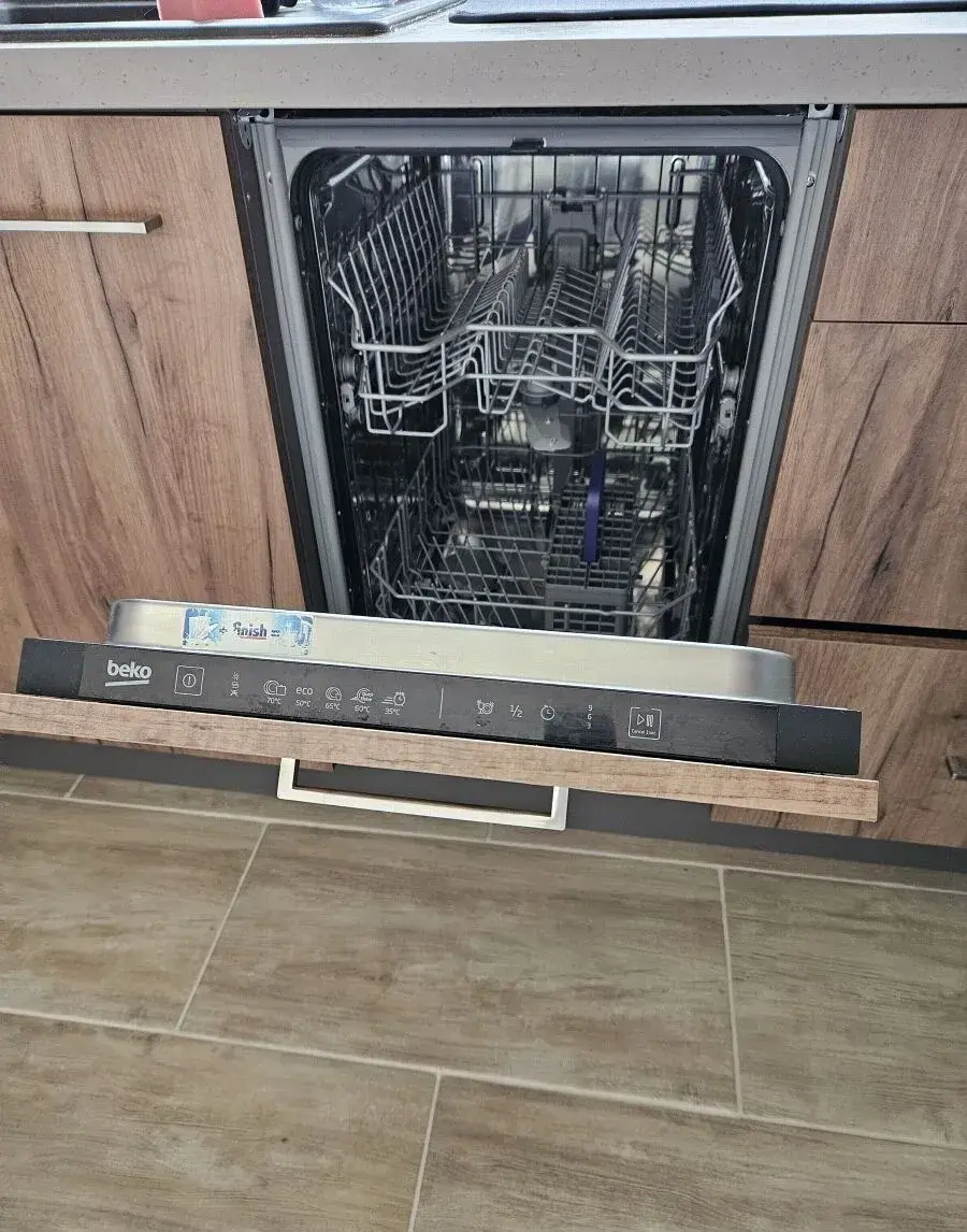 Vestavná myčka Beko 45 cm