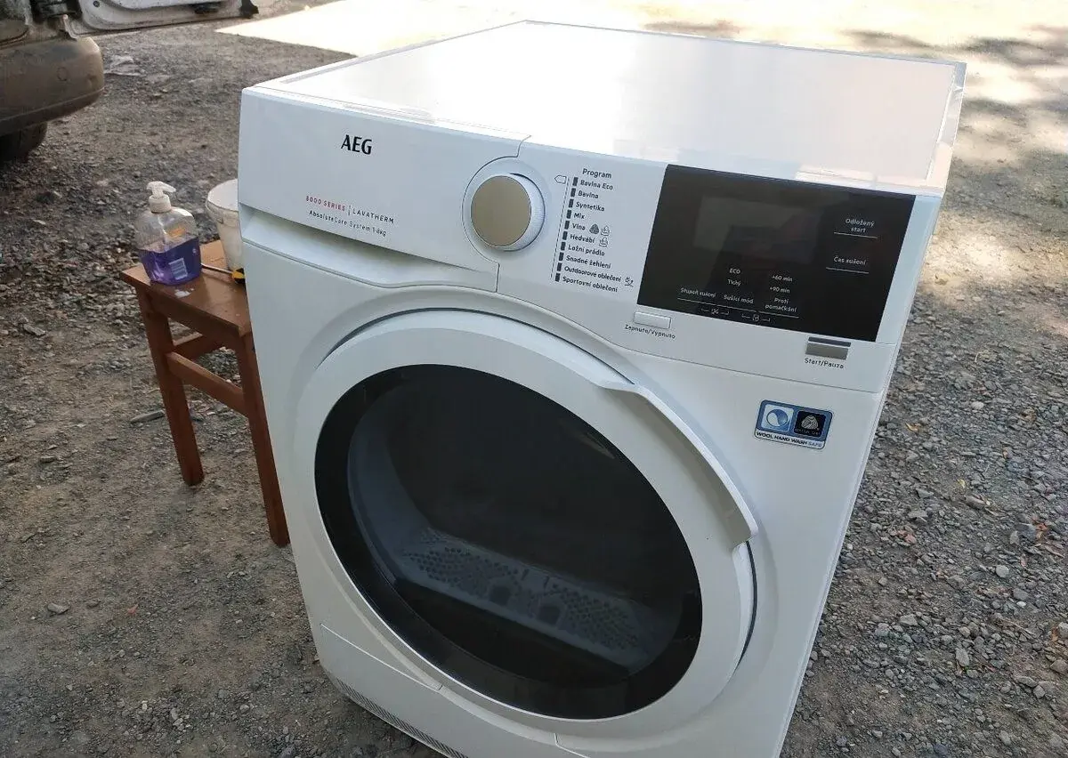 Plně funkční dig.susicku zn.AEG----8kg---DOVEZU--