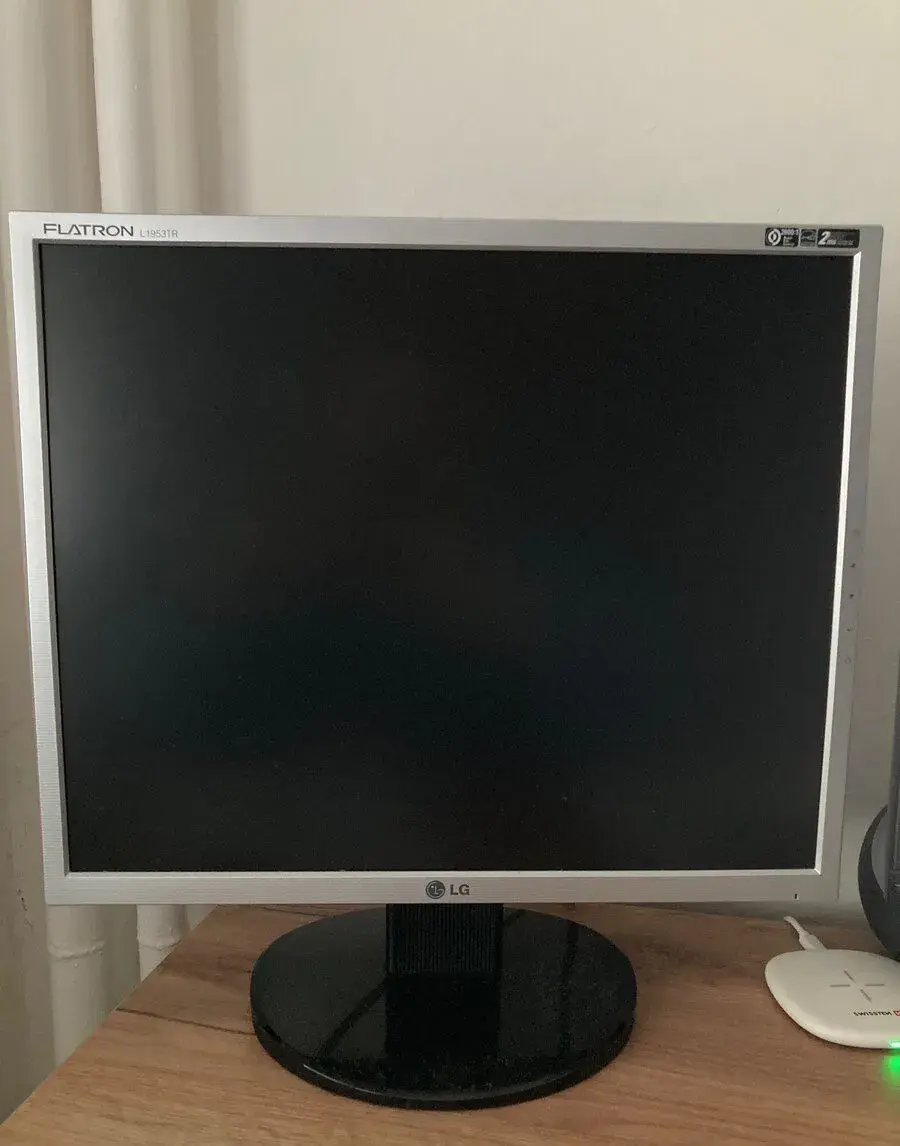 Monitor LG Flatron L1953TR