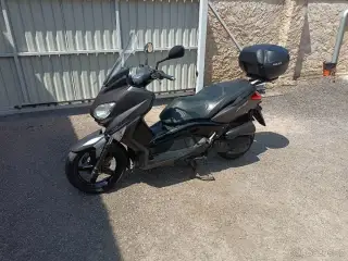 Yamaha x max 125 ABS Cz doklady v ceně Černý
