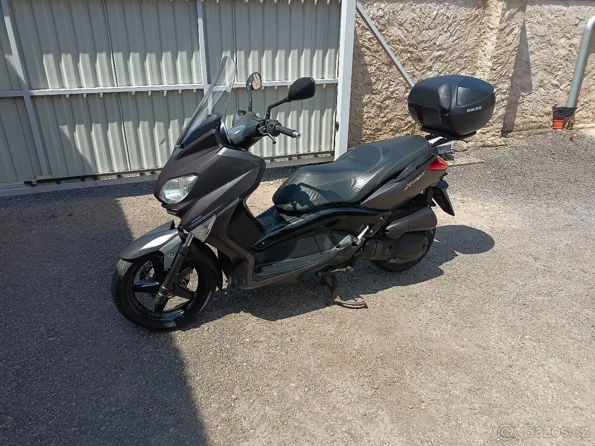 Yamaha x max 125 ABS Cz doklady v ceně Černý