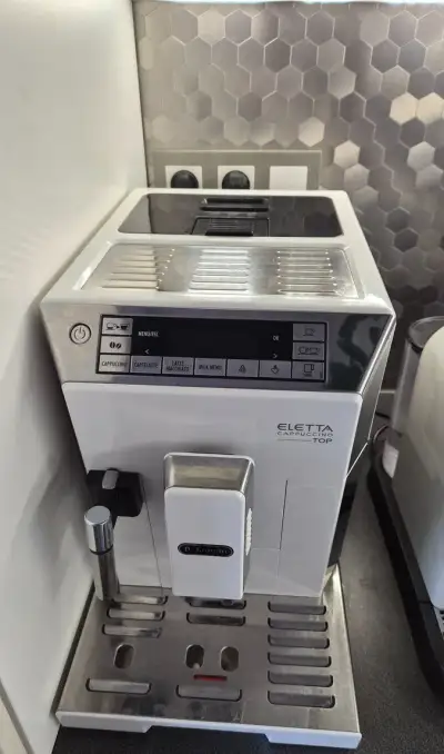 Kávovar DeLonghi